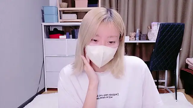 Snapshot of Nana__ch chatting on 12.01.25 Nana ch online show from 12.01.25