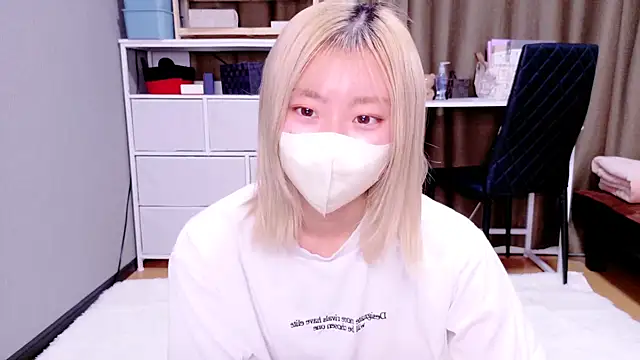 Snapshot of Nana__ch chatting on 12.03.25 Nana ch online show from 12.03.25