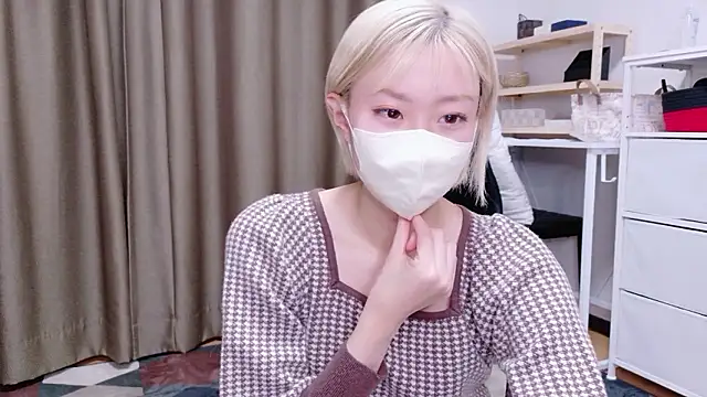 Snapshot of Nana__ch chatting on 02.19.26 Nana ch online show from 02.19.26