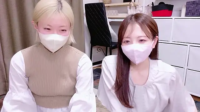 Snapshot of Nana__ch chatting on 02.28.26 Nana ch online show from 02.28.26