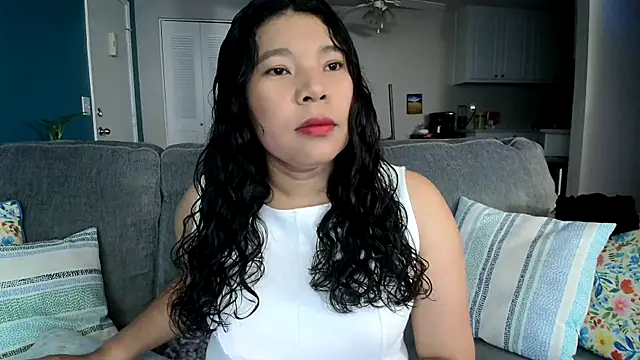 Snapshot of SHEILYN_ chatting on 05.17.26 SHEILYN online show from 05.17.26