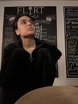 Snapshot of VioletAsh chatting on 02.03.26 VioletAsh online show from 02.03.26