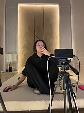 Snapshot of VioletAsh chatting on 02.09.26 VioletAsh online show from 02.09.26