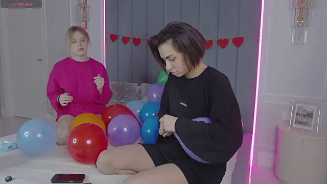 Snapshot of VioletAsh chatting on 03.04.26 VioletAsh online show from 03.04.26