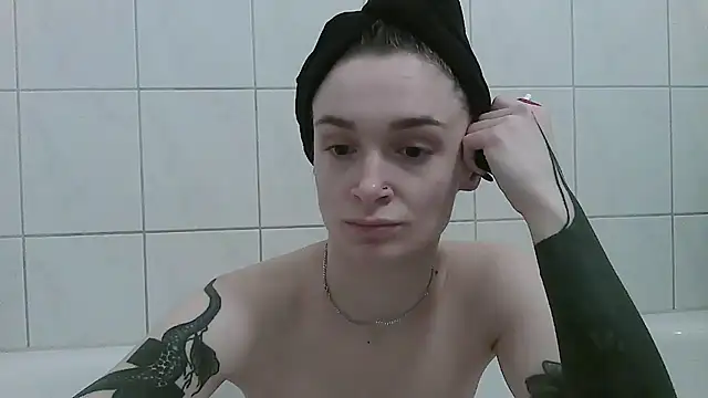   Leyla   online show from 11.14.25