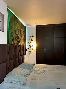 Snapshot of Tomy_maylon chatting on 10.29.25 Tomy maylon online show from 10.29.25