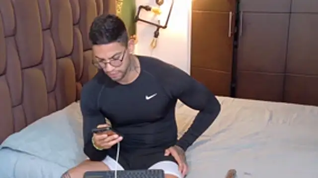 Snapshot of Tomy_maylon chatting on 11.07.25 Tomy maylon online show from 11.07.25