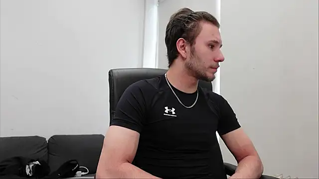 Snapshot of Ethan_Fyre chatting on 10.04.25 Ethan Fyre online show from 10.04.25