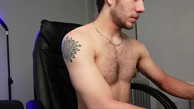 Snapshot of Ethan_Fyre chatting on 10.09.25 Ethan Fyre online show from 10.09.25