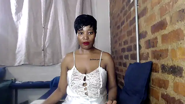 Snapshot of SweetPortableAmber chatting on 11.04.25 SweetPortableAmber online show from 11.04.25