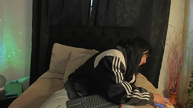 Tiffany Nm online show from 11.10.25