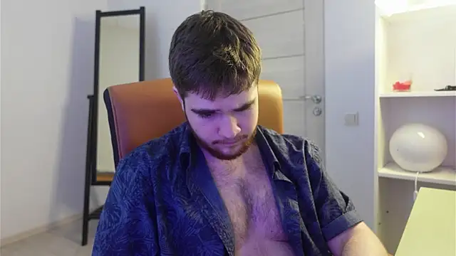 Snapshot of Mark_Maxim chatting on 10.14.25 Mark Maxim online show from 10.14.25