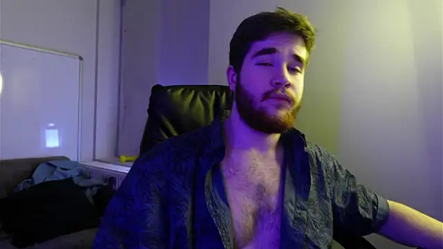 Snapshot of Mark_Maxim chatting on 11.10.25 Mark Maxim online show from 11.10.25