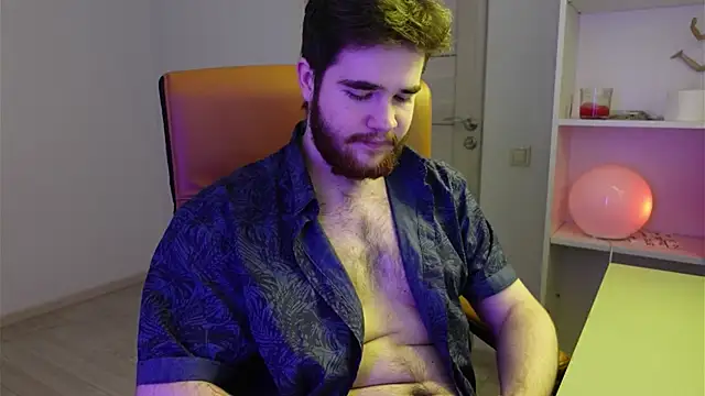 Snapshot of Mark_Maxim chatting on 11.15.25 Mark Maxim online show from 11.15.25