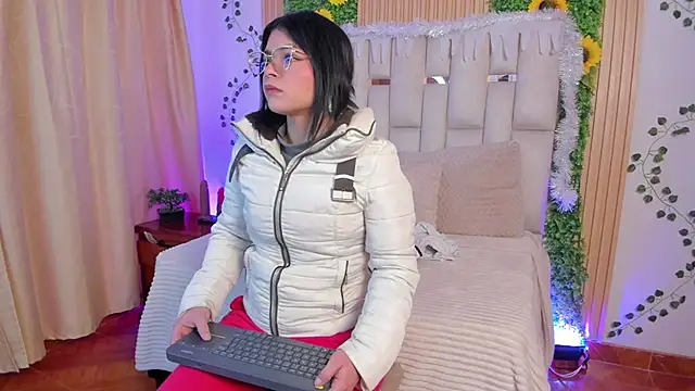 Jade Nmm online show from 11.21.25