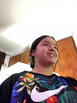 Snapshot of EmilyHarperr chatting on 10.20.25 EmilyHarperr online show from 10.20.25