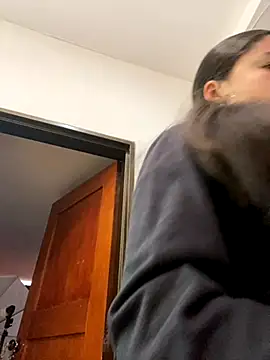 Snapshot of EmilyHarperr chatting on 11.05.25 EmilyHarperr online show from 11.05.25