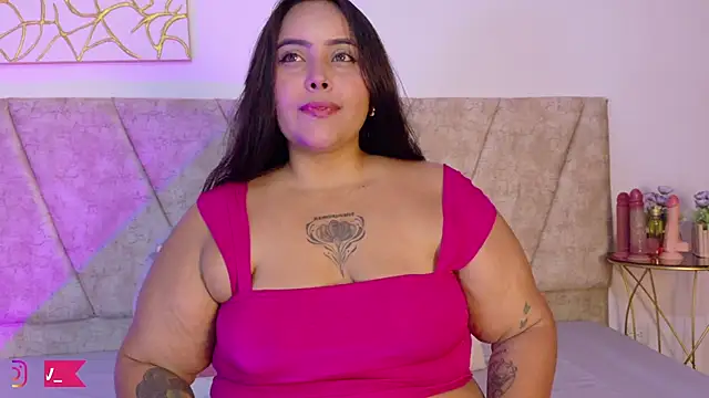 TinaCurv online show from 10.29.25