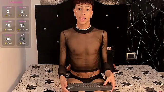 owen sexy25 online show from 10.24.25