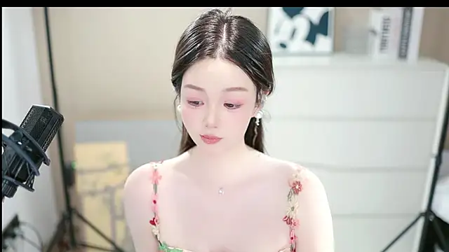 abbyli12 online show from 11.12.25