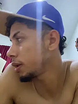 Snapshot of DustinandJordan chatting on 09.10.25 DustinandJordan online show from 09.10.25