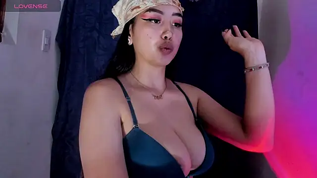 Viioleett cum online show from 11.18.25