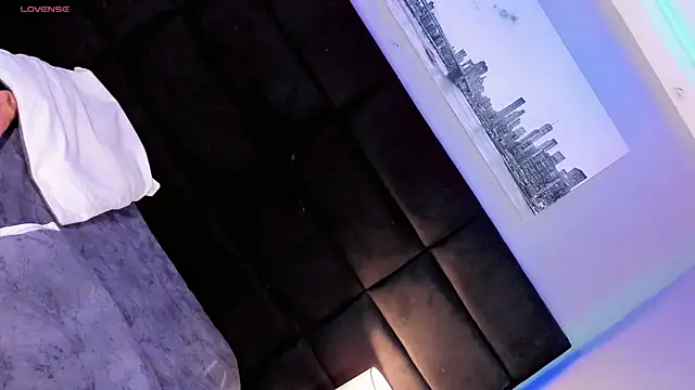 Ana Paaula23 online show from 10.24.25