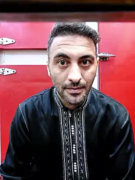 Snapshot of mahdiDido chatting on 10.28.25 mahdiDido online show from 10.28.25