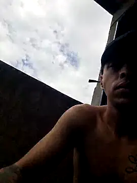 Snapshot of Santi2323xxX chatting on 02.02.26 Santi2323xxX online show from 02.02.26