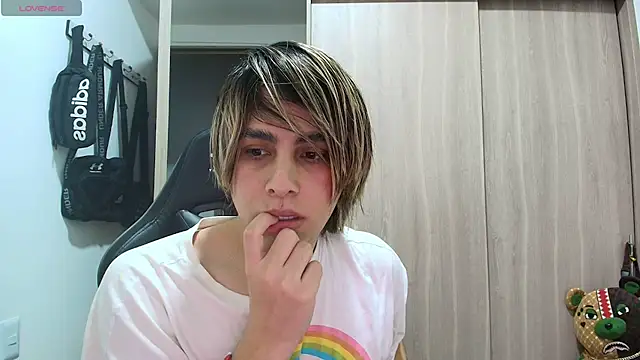 brunothompson3 online show from 10.11.25