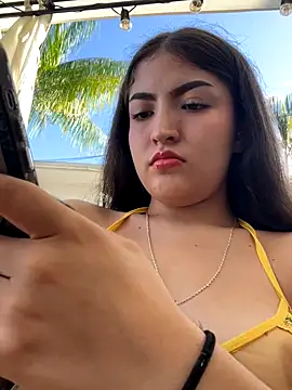 Gaby-Herrera online show from 10.18.25