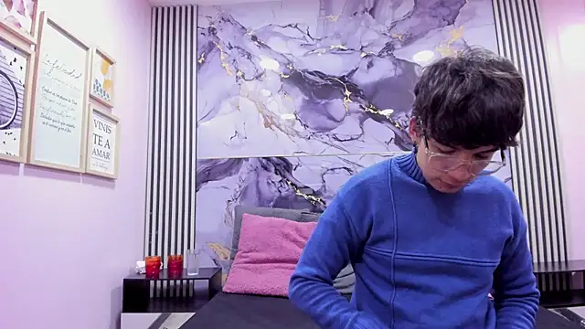 Desire Ecstasy online show from 11.04.25