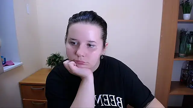 Snapshot of Mina_sky_ chatting on 09.09.25 Mina sky online show from 09.09.25