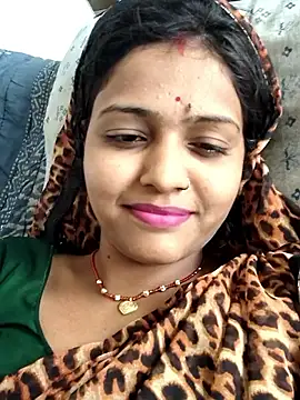 Snapshot of AnanyaKapoor89 chatting on 10.21.25 AnanyaKapoor89 online show from 10.21.25