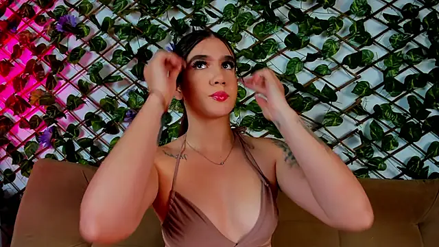 Snapshot of kloe_bella chatting on 09.09.25 kloe bella online show from 09.09.25