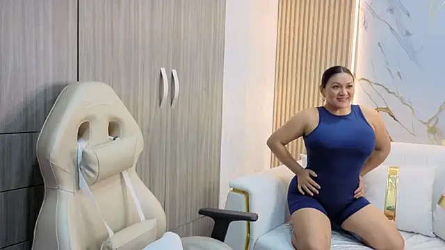 Madam Hott online show from 09.25.25