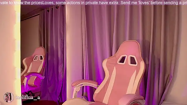 Snapshot of Melifluaa chatting on 10.17.25 Melifluaa online show from 10.17.25