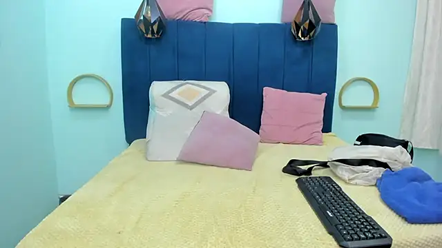 Snapshot of Adrianasex_69x chatting on 04.25.26 Adrianasex 69x online show from 04.25.26
