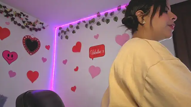 MiaCollinssx online show from 02.19.26