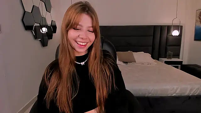 Snapshot of TiffannySins chatting on 02.26.26 TiffannySins online show from 02.26.26