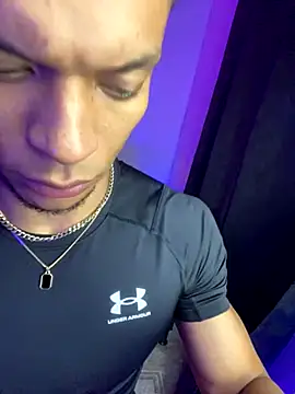 Snapshot of RickKrong_ chatting on 10.01.25 RickKrong online show from 10.01.25