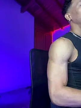 Snapshot of RickKrong_ chatting on 10.10.25 RickKrong online show from 10.10.25