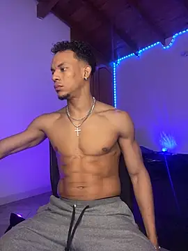 Snapshot of RickKrong_ chatting on 10.12.25 RickKrong online show from 10.12.25