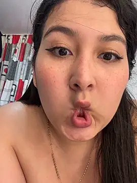 evelyn 1702 online show from 10.10.25