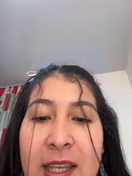 evelyn 1702 online show from 10.13.25