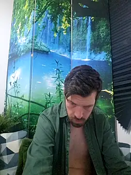 Snapshot of welcome-to-the-jungle chatting on 10.17.25 welcome-to-the-jungle online show from 10.17.25