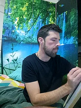 Snapshot of welcome-to-the-jungle chatting on 11.07.25 welcome-to-the-jungle online show from 11.07.25