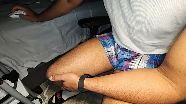 Snapshot of catt18 chatting on 11.12.25 catt18 online show from 11.12.25