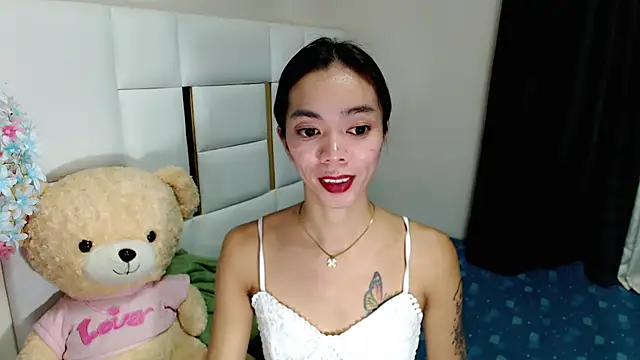 Snapshot of diamondnaked_ chatting on 09.20.25 diamondnaked online show from 09.20.25