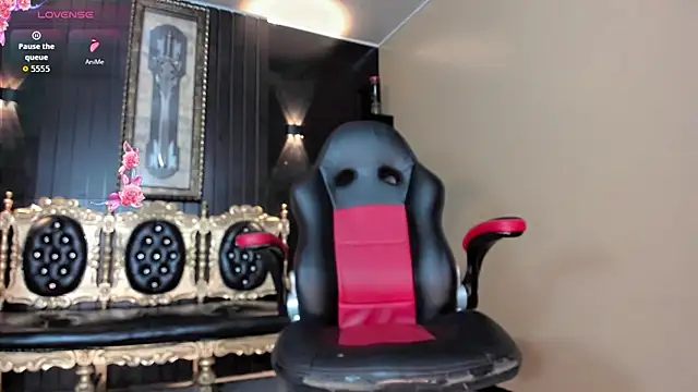 Natasha clifford online show from 10.24.25